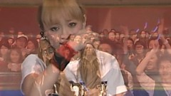 audience singing 'poker face'